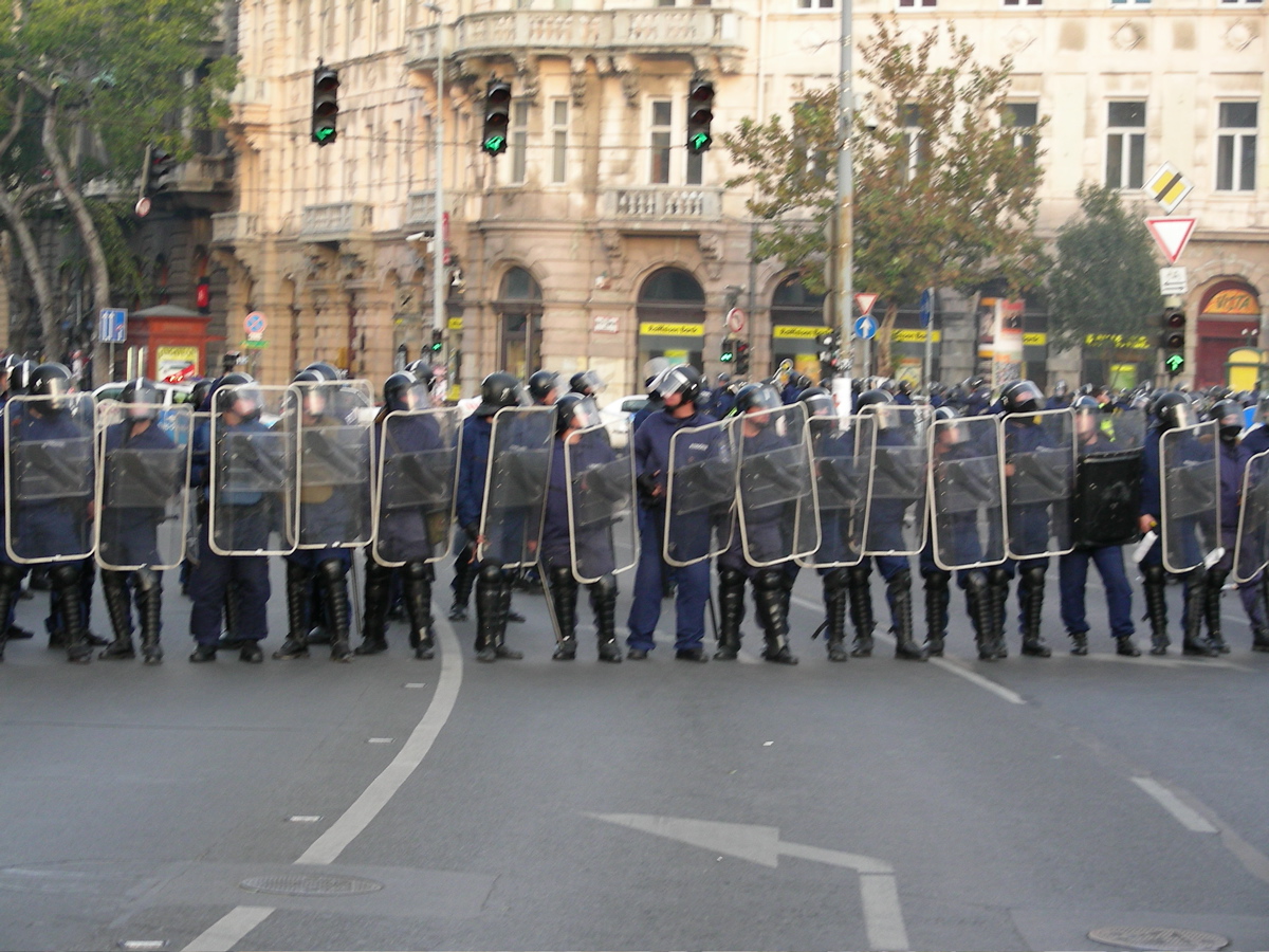Erzs&eacute;bet t&eacute;r