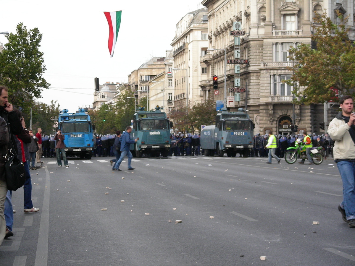 Erz&eacute;bet t&eacute;r
